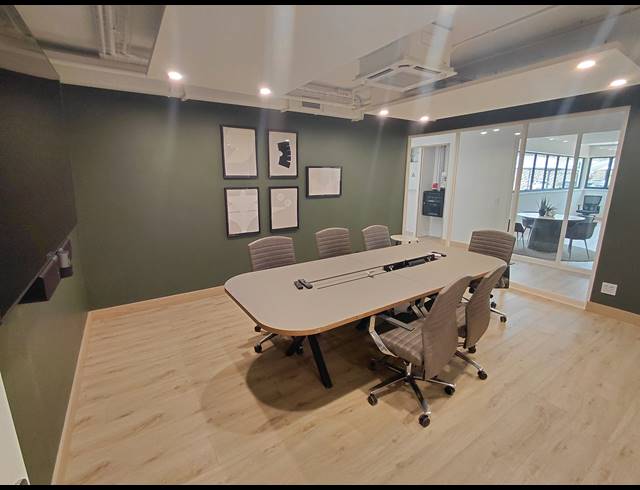 78M² OFFICE TO LET IN HALFWAY HOUSE